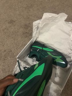 Brand new Puma RS-Dreamer (Size 7.5). Never worn. Original box included with some cosmetic wear
