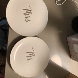 Mr  And Mrs  Cake Plates 