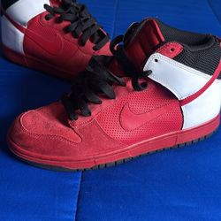 Nike Dunk High Red Black Size 9.5 – $20