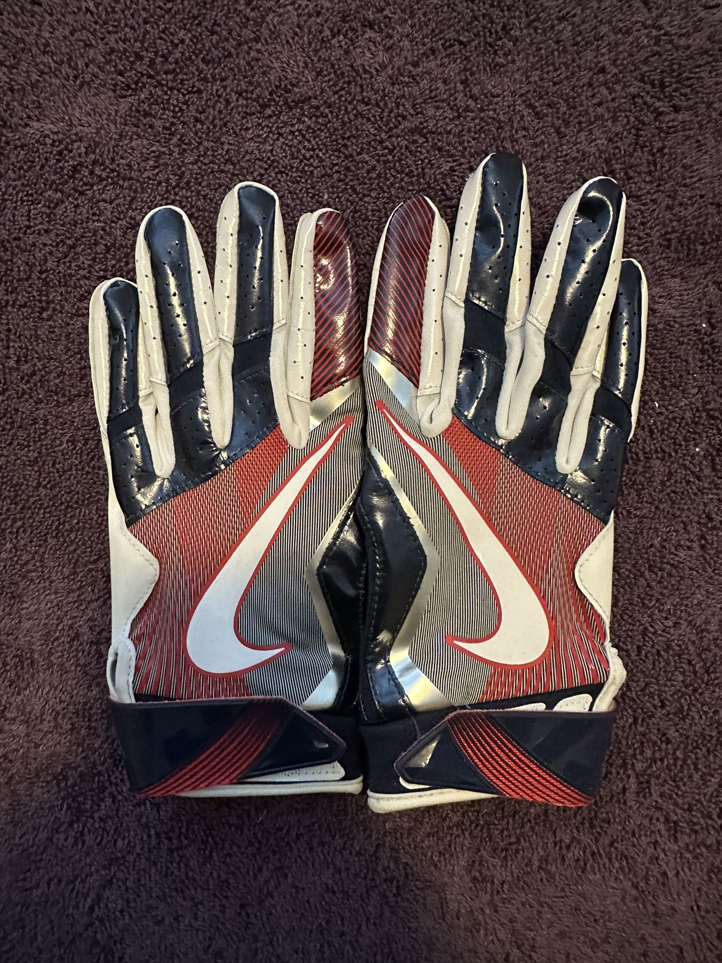 Nike Vapor Jet 4.0 Football Gloves (Ole Miss)