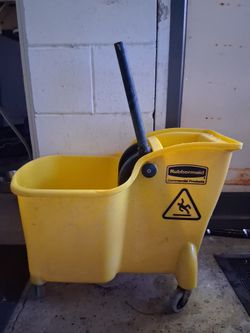 Commercial Mop Bucket