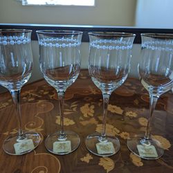 Lenox Pearl Platinum Full Lead Crystal Wine Glasses -Set of 4 for Sale in  Everett, WA - OfferUp
