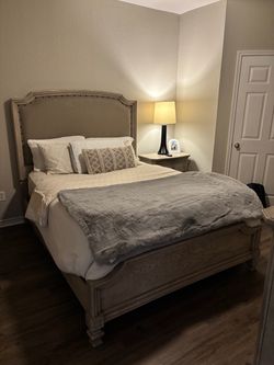 Queen Bedroom Set