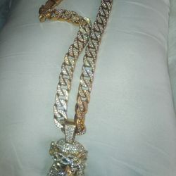 GOLD Jesus CHAIN  (READ DESCRIPTION)