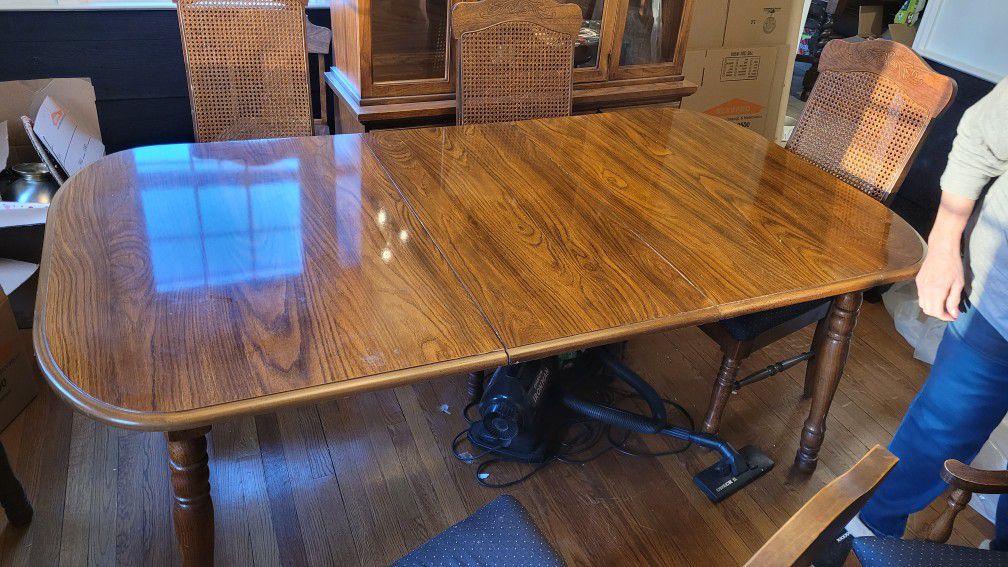 Dining Set, Sofas, Hutch, Desk, Glass Dining Table, Rugs Antiques
