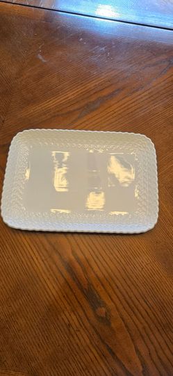 White serving plate