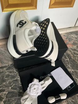 New designer shoes with box size 10-11