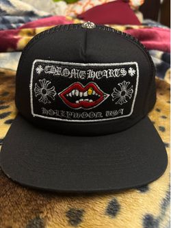 Black Embroidered Trucker Hat – Lips Patch (NEW)
