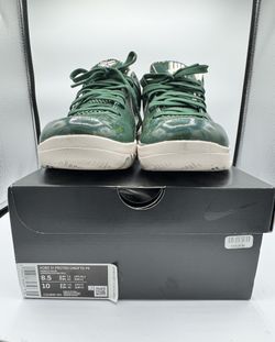 BRAND NEW- Nike Kobe 4 Protro Undefeated Milwaukee Bucks. 8.5M 10W