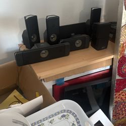 9 Small Powerful Speakers 