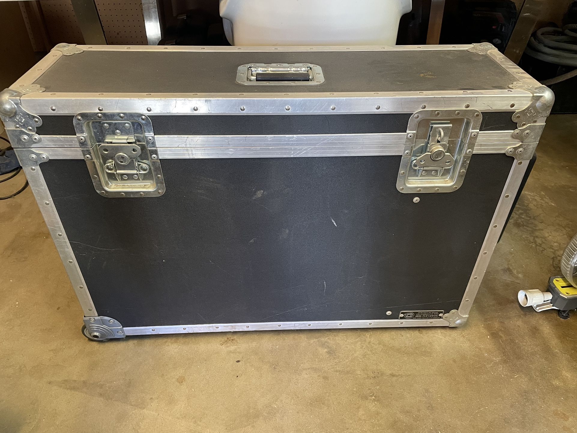 Road Flight Case For 27” Monitor Computer 