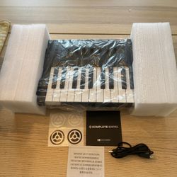 Keyboard Controller - komplete Kontrol A25
