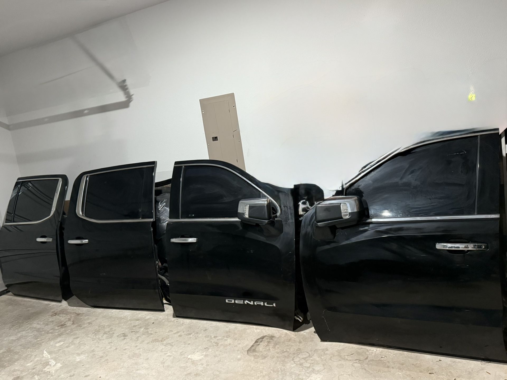 GMC Sierra Denali 2019-2021 Complete Crew Cab Doors (Fits Silverado 1500/2500) Puertas completas GMC Sierra Denali 2019-2021 (Compatibles con Silver
