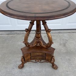Accent Table 32 X 26 X 26