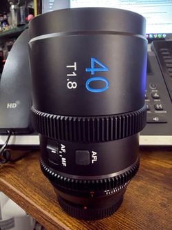 Sirui 40 T1.8 auto focus prime cine emount