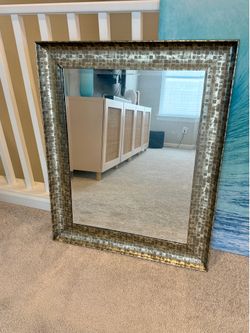 Textured Metallic Wall Mirror 27.5x33.5