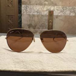 Ray-Ban Lightweight Aviator Sunglasses 