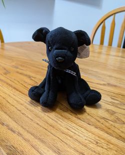 Luke the Labrador Beanie Baby