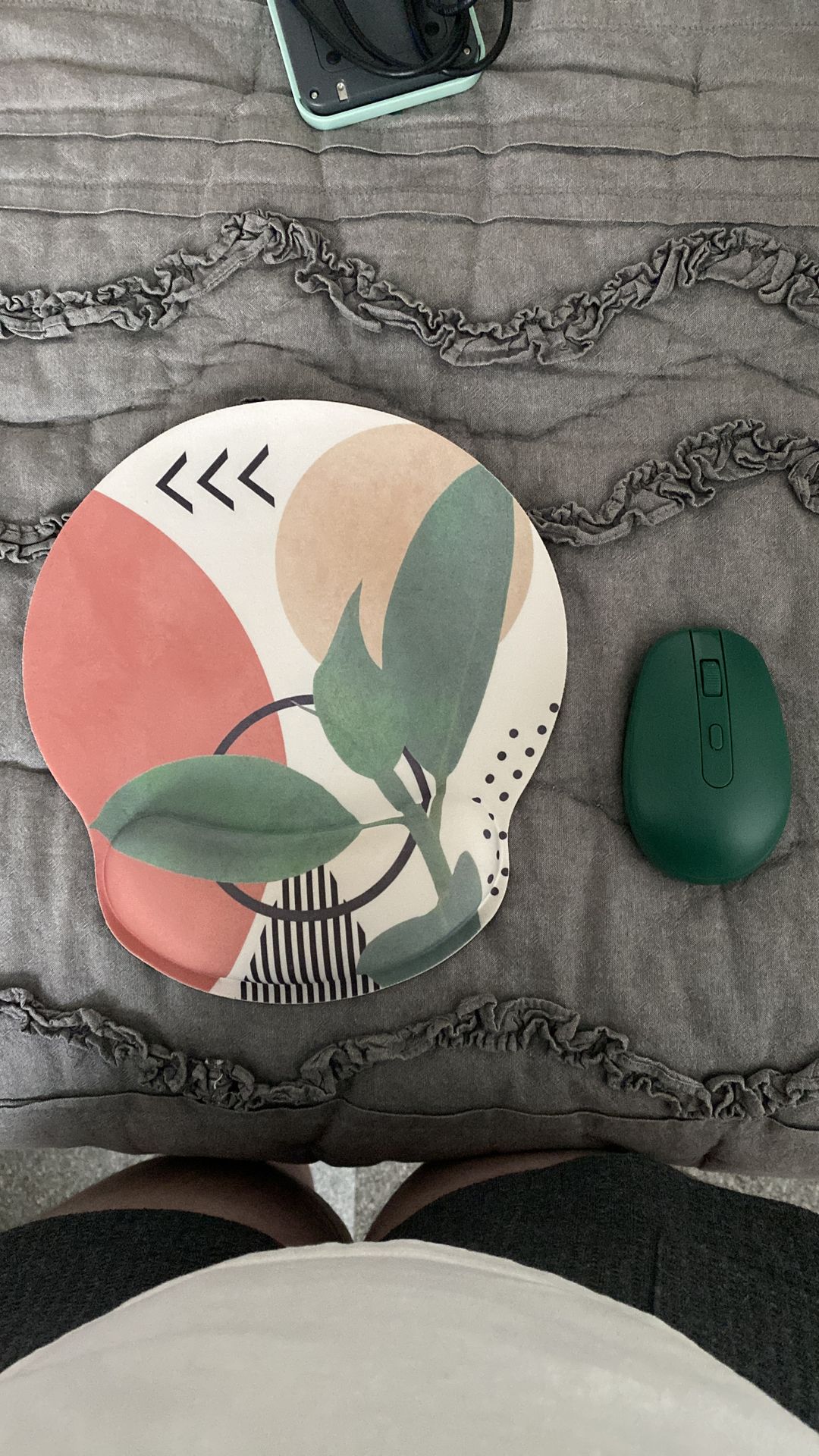 Bluetooth mouse with mouse pad
