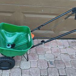 Scott's Turf Builder Mini Spreader 
