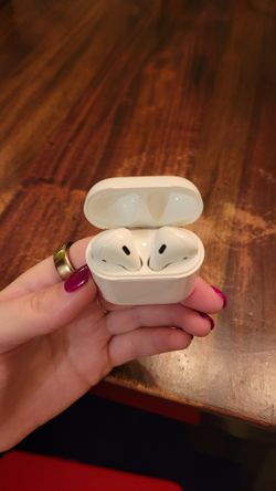 AirPods Model A1523 - Includes Charging Case
