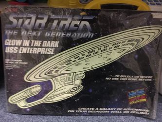 Star Trek Glow In The Dark Enterpriser