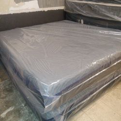 🌞🌞🌞 $209 Queen Memory Foam Mattress Available $209 🌞🌞🌞