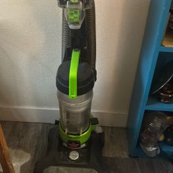 Bissell Powerforce Turbo Rewind Pet