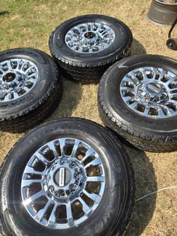 Ford 8 lugs chrome rims