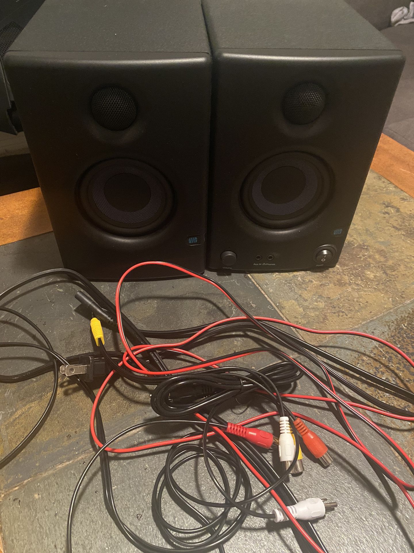 Monitor Speakers