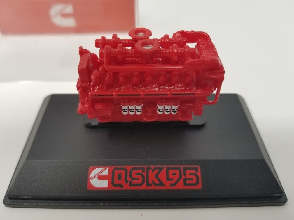 Cummins QSK95 engine 1/87th-scale replica