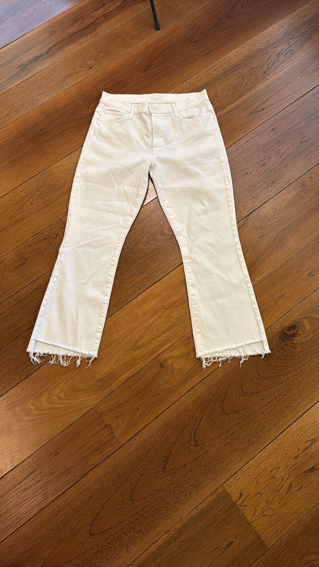 MOTHER The Insider Mid Rise Crop Step Fray Jeans