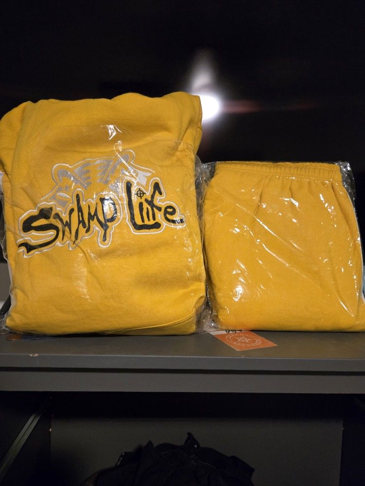 2XL Swamp Life Sweat Suit