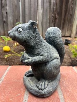 Vintage Concrete Squirrel Garden Statue9”x7.5” 10Ib
