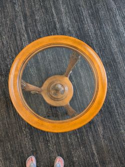Side accent table with glass