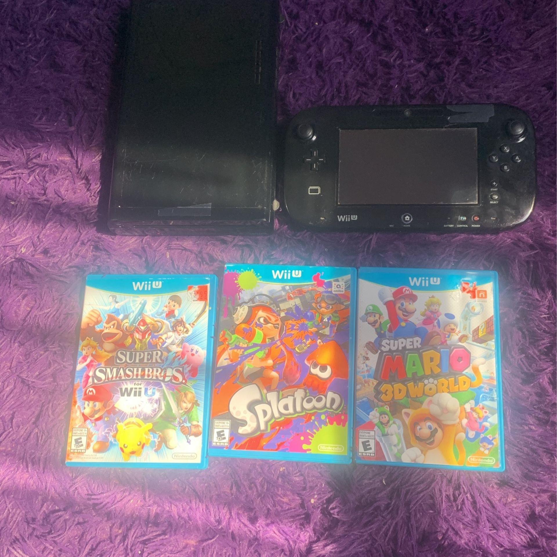 Wii U with 3 games (no cords)