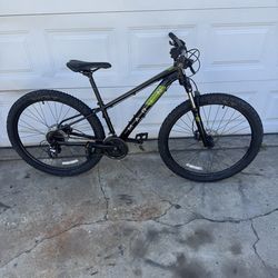 Marin Bolinas Ridge 2 Bike  // Like New // XS Size Bike / (27,5 x2,25) TiresSize / (*Reg Price $729)