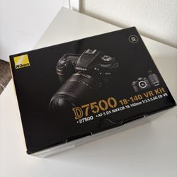 NIKON D7500