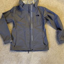 ✅The North Face women’s jacket dryvent water-resistant size S