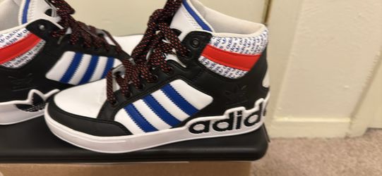 adiddas sneakers