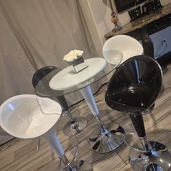 High Table With 4 Bar Stools Adjustables 