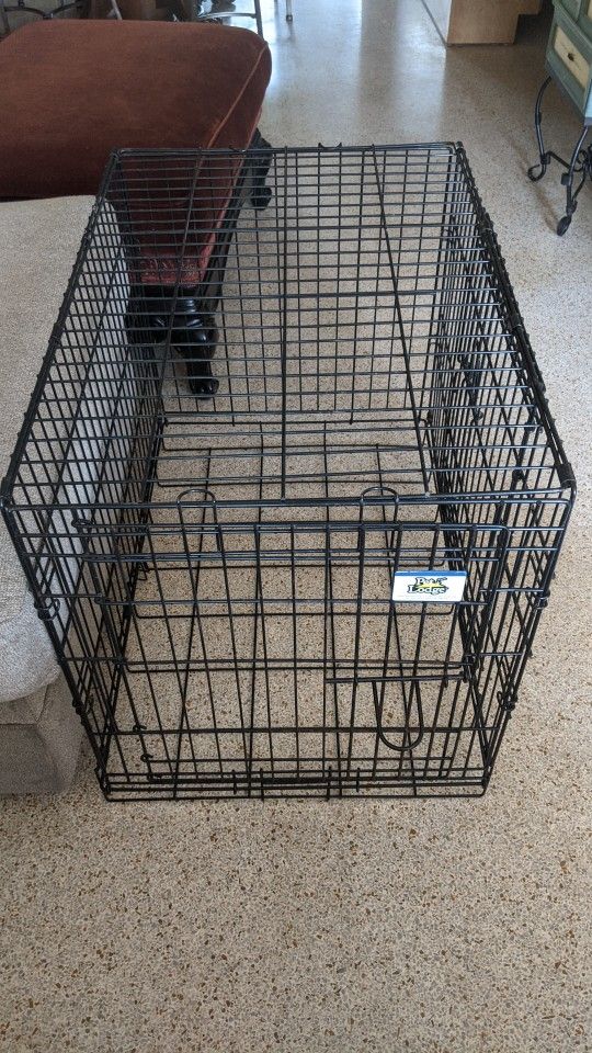 Medium Dog Crate!