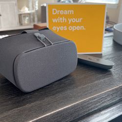 Google, daydream view VR headset slate