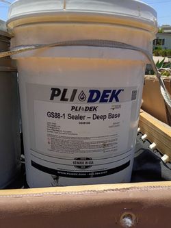 P L I   DEK  5  GALLON. WATERPROOF SOLUTIONS