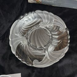 Sea breeze Frosted Glass Round 2 Pc Chip & Dip Serving Tray
