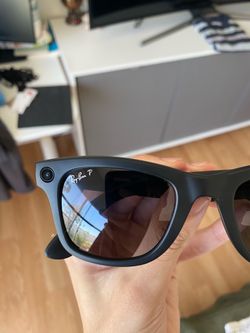 Ray-Ban Meta Wayfarer Smart Glasses – Like New (Worn Once)