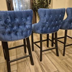 3 Bar Stools Exelent Condition Like New 24"
