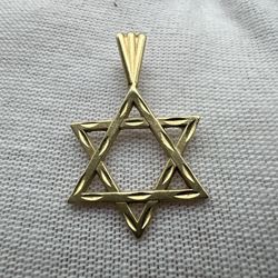 14k Gold Pendant 