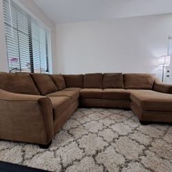 Sofa/ Couch / Sectional Brown/ Kevin Charles 