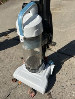 black+decker vacuum